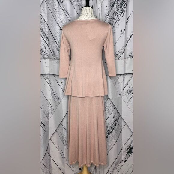 Peruvian Connection V-Neck Peplum Sweater & Skirt Set Blush M - Picture 2 of 10